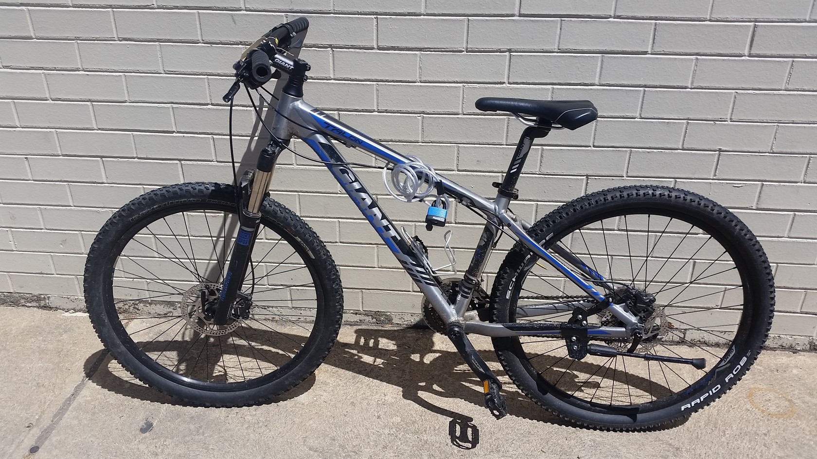 Giant ALUXX 6000 Series Mountain - Lot 807233 | ALLBIDS